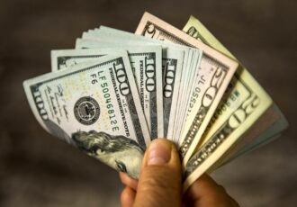 شاخص دلار در مسیر بازگشت؛ کف ۱۱ هفته‌ای شکست