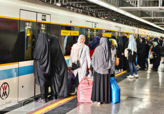 آشفتگی در متروی تهران؛ ازدحام، خرابی و نگرانی مسافران
