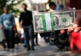 سیگنال احتیاط در بازار سرمایه/ قیمت دلار در پشت خط بالا رفت